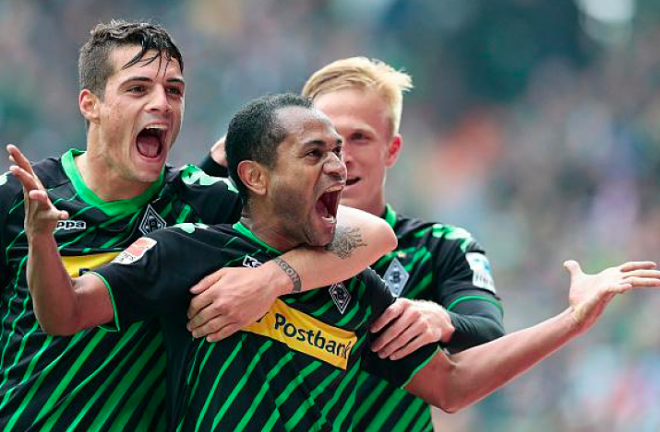 El Gladbach se impuso al Werder Bremen.