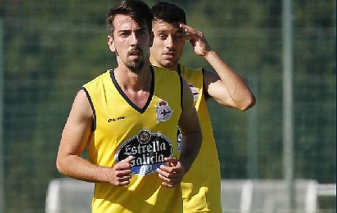 Isaac Cuenca, entrenando con el Deportivo.