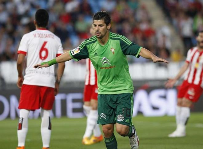 Nolito celebra el gol ante Almería.