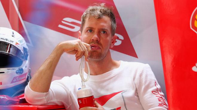 Sebastian Vettel, en el box de Ferrari