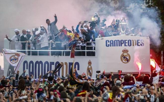 Imagen del autobús del Real Madrid en la celebración de la pasada Champions.