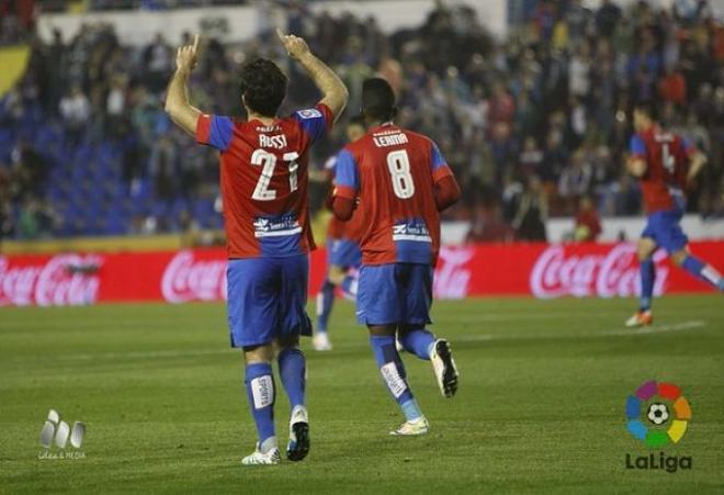 Rossi celebra el gol anotado frente al Espanyol.