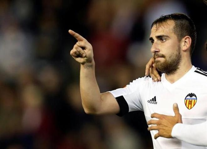 Paco Alcácer celebra uno de los tantos conseguidos ante el Eibar.