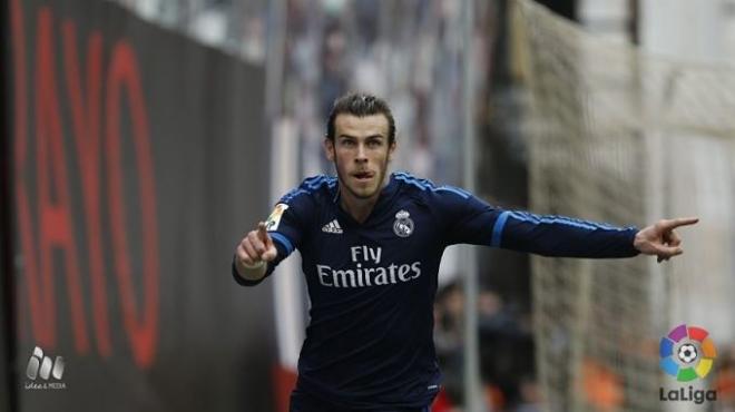 Bale celebra su segundo gol en Vallecas.