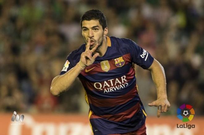 Luis Suárez celebra un tanto con el Barcelona.