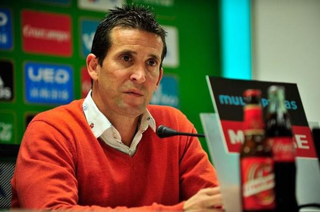 Juan Merino, entrenador del Betis.