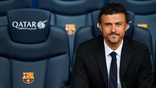 Luis Enrique posa en el banquillo del Barcelona