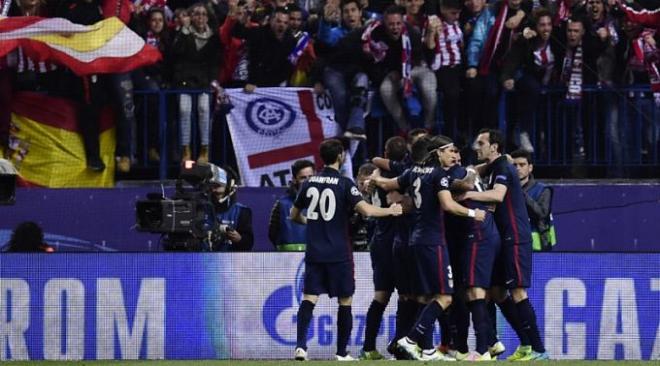 Los jugadores del Atlético de Madrid celebran uno de los goles.