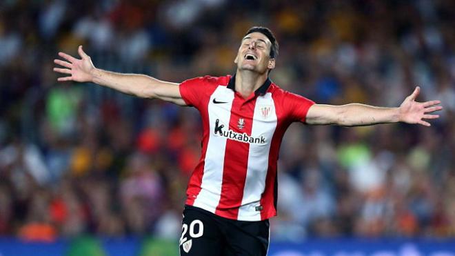 Aduriz celebra un gol con el Athletic.