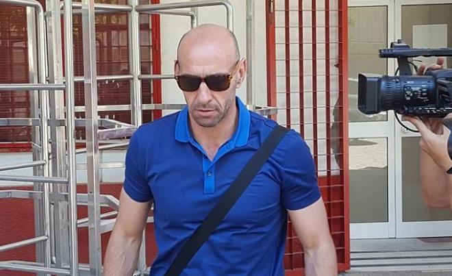 Monchi abandona el Ramón Sánchez Pizjuán.