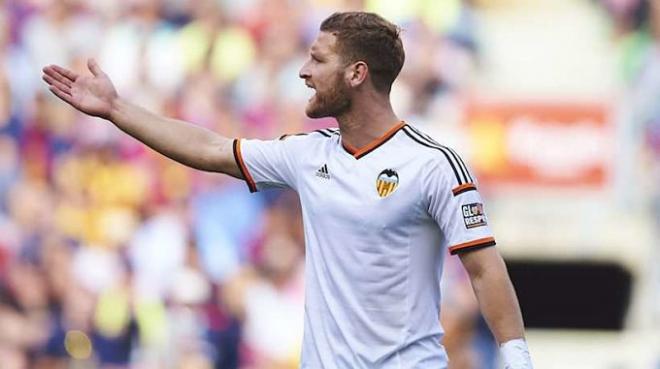 Mustafi, en un partido del Valencia.