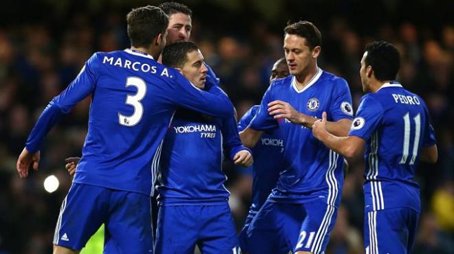 Los jugadores del Chelsea celebra su victoria en el 'Boxing Day'.