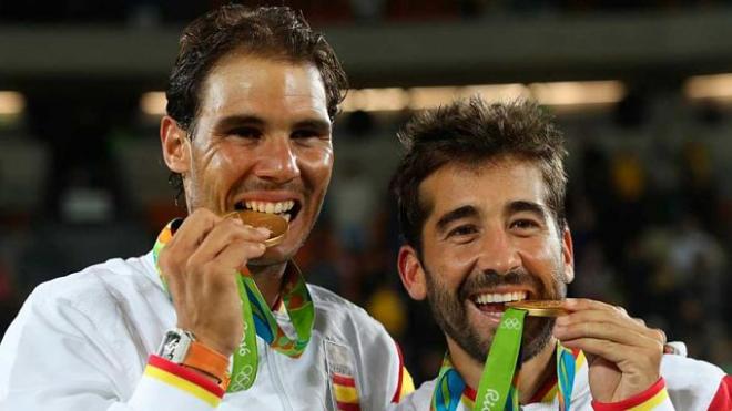 Rafa Nadal y Marc López, con el oro de dobles.