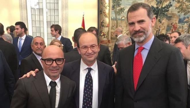 Castro junto a Sampaoli y Felipe VI en el acto.