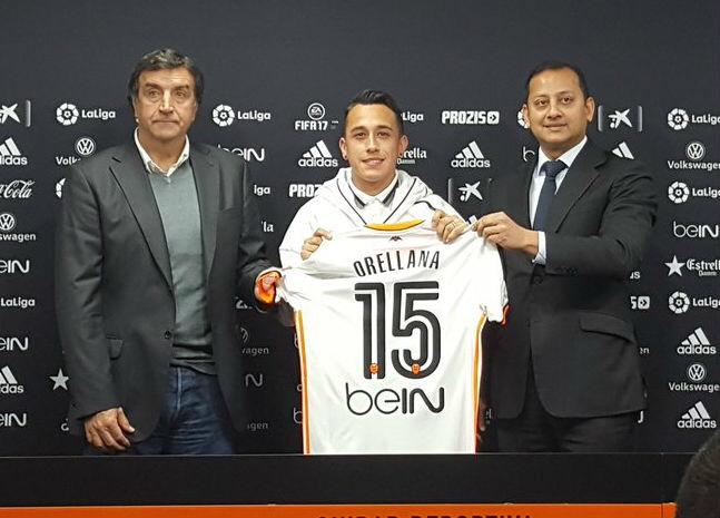 Orellana lucirá el dorsal 15 en su nueva camiseta.