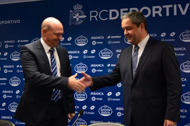 Tino Fernández y Pepe Mel sellan su compromiso.