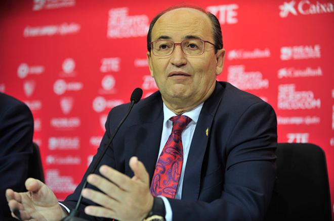 Pepe Castro, durante una rueda de prensa con el Sevilla.