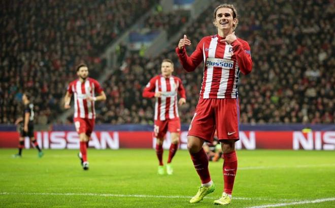 Griezmann celebra uno de los goles anotados en Leverkusen.