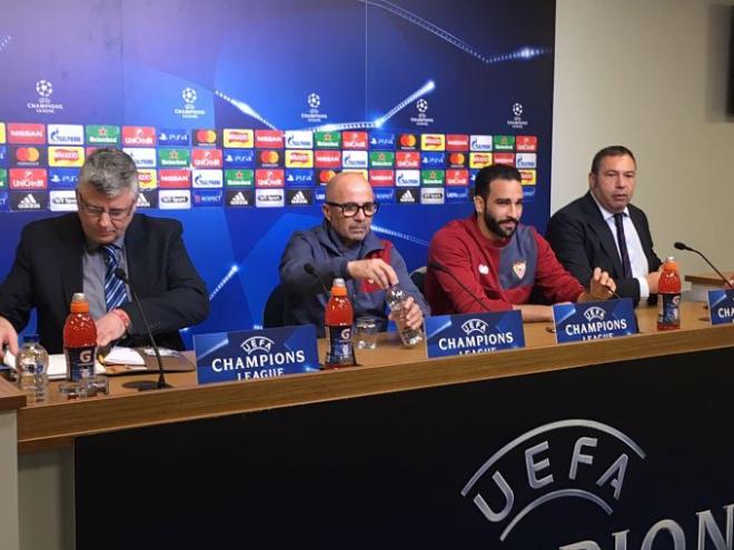 Sampaoli y Rami, durante la rueda de prensa previa.