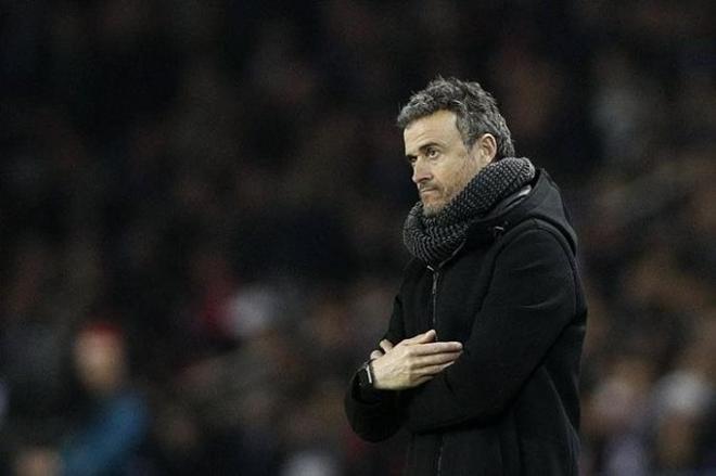 Luis Enrique, contrariado durante el partido.