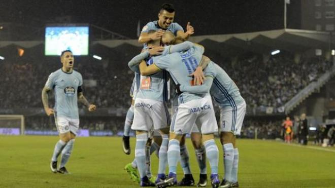 Los jugadores del Celta celebran el pase a semifinales.