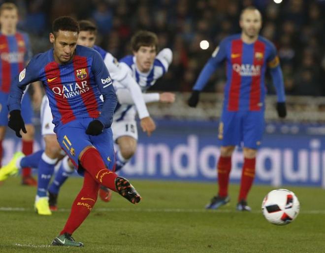 El gol de Neymar de penalti da ventaja al Barça.