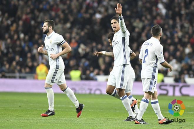 Varane celebra el 2-0 para el Real Madrid.