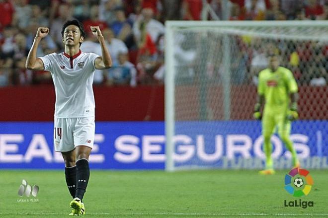 Kiyotake, durante el Sevilla-Espanyol.