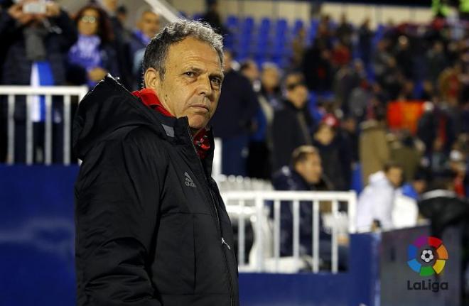 Derrota en el debut de Joaquín Caparros en el banquillo de Osasuna.