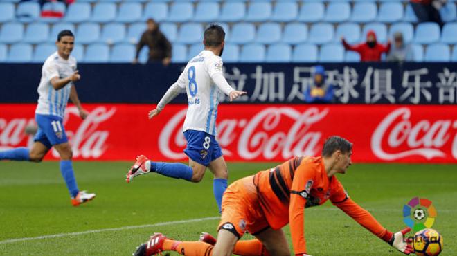 Los jugadores del Málaga celebran el 1-1. (Foto: La Liga)