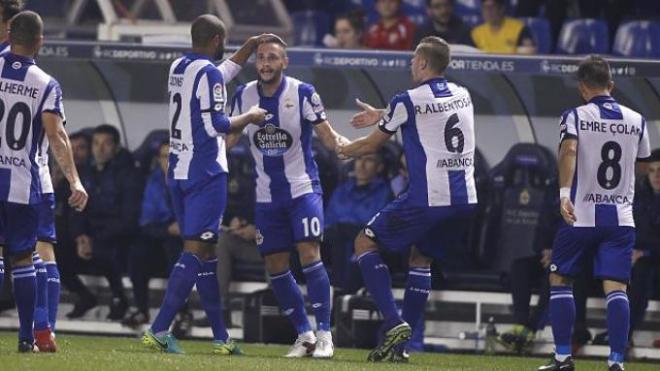 Florin Andone celebra el 3-0.