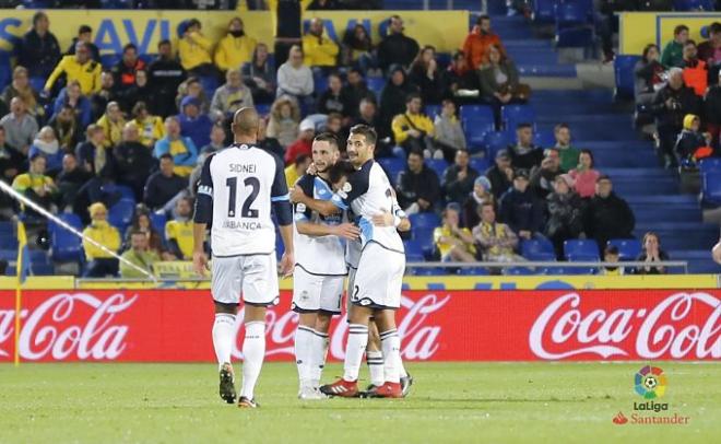 Andone festeja junto a sus compañeros el tanto del empate.