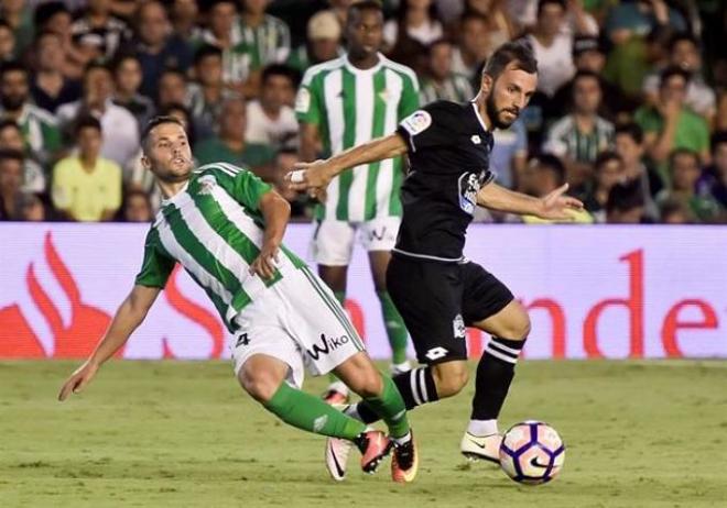 Imagen del partido Betis-Deportivo de esta temporada en La Liga.