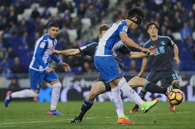 Hernán Pérez, en un ataque del Espanyol ante la Real Sociedad.