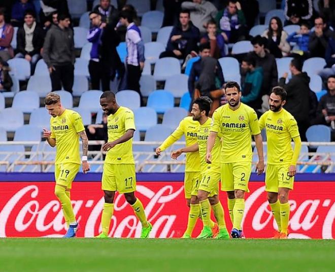 Los jugadores del Villarreal celebran el triunfo ante la Real Sociedad.