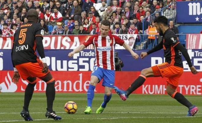 Gameiro y Mangala, protagonistas de la acción merkurmagic del duelo.