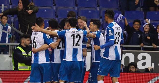 El conjunto periquito celebra la victoria frente a Las Palmas.