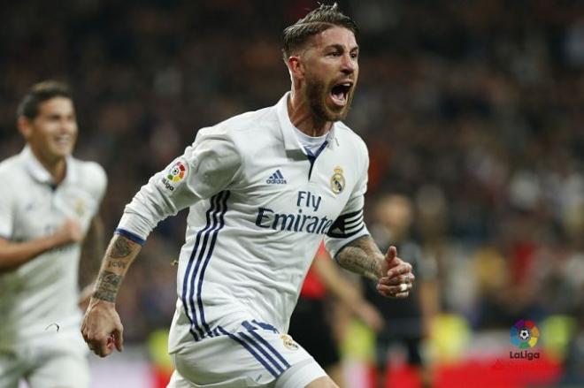 Sergio Ramos celebra su gol ante el Betis.