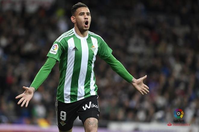 Sanabria celebra su gol ante el Real Madrid en el Bernabéu.