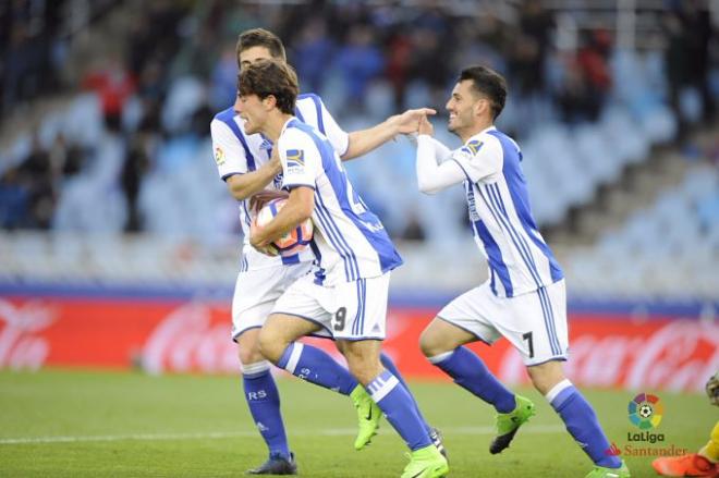 Los jugadores de la Real Sociedad celebran el gol ante el Leganés.