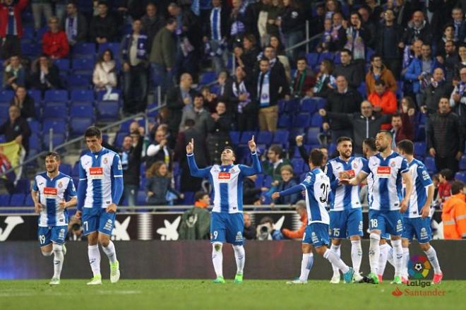 Reyes celebra su gol en el último minuto al Betis.