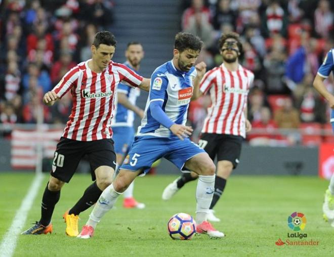 Aduriz, protagonista de la jugada merkurmagic en San Mamés.