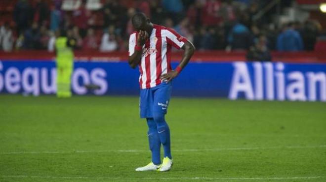 Babin acabó desconsolado en el terreno de juego.