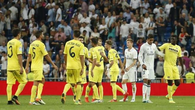 Los jugadores del Villarreal celebran el 0-1.