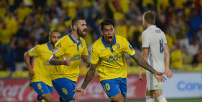 Araujo, en la recta final, dio el empate a Las Palmas.