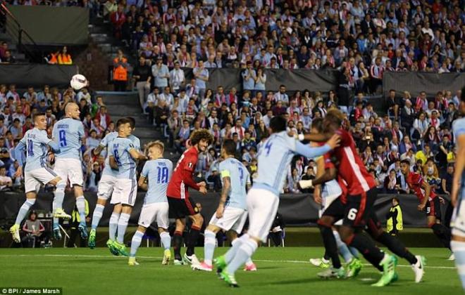 El lanzamiento de Rashford pone en ventaja a los de Mourinho.