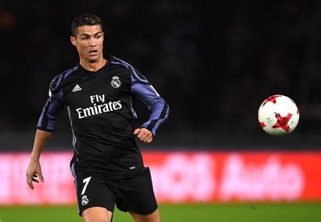 Cristiano Ronaldo, con la pelota durante el América-Real Madrid.