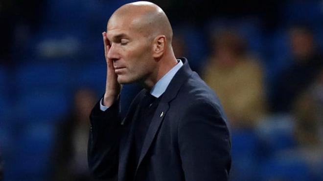 Zidane, contrariado durante el transcurso del partido.