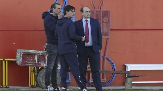 Castro, Arias y Montella, durante un entrenamiento de la temporada.