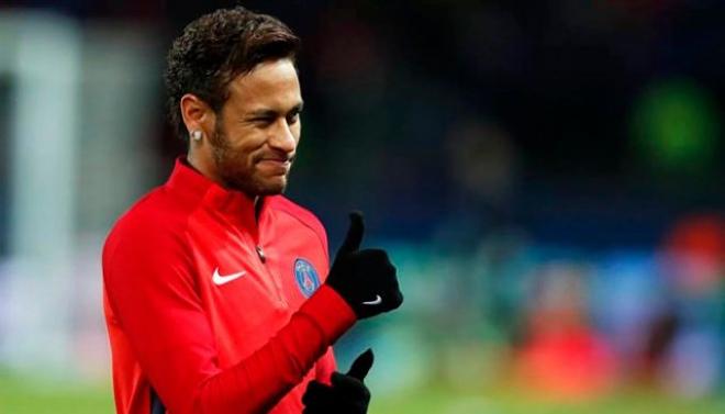 Neymar, con gesto de aprobación.